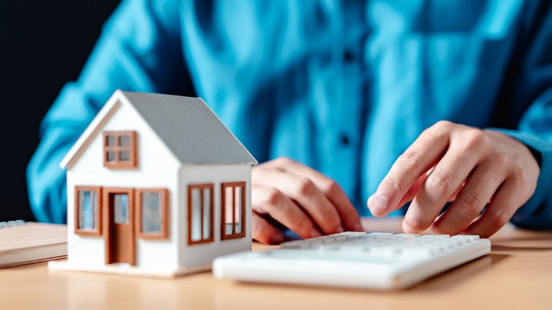 Housing Market and Loan Relationship in America